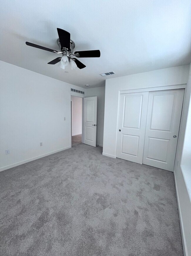 Building Photo - ***NEW BUILD IN LOMA LINDA***