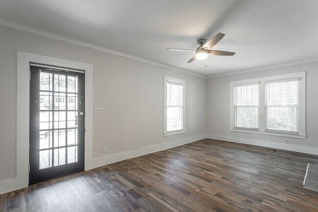 Building Photo - 1420 Hixson Pike