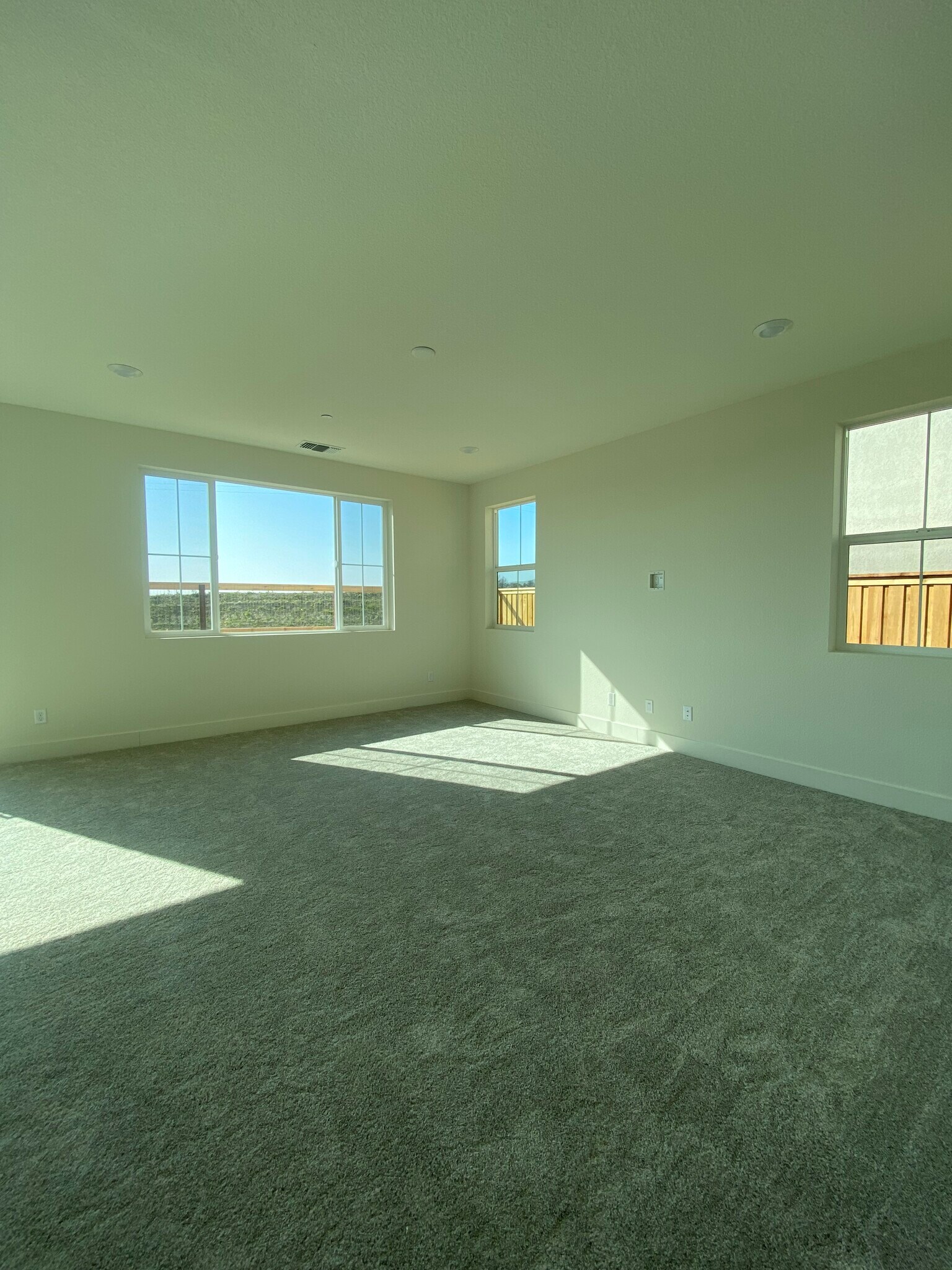 Building Photo - 2466 Elan Dr