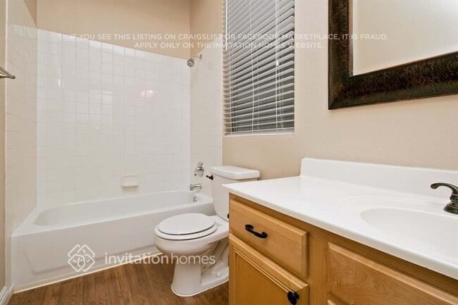 Building Photo - 2731 Enchanted Isle St