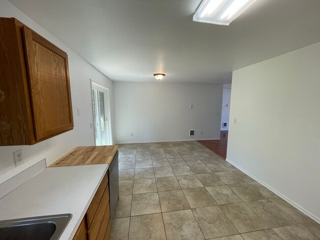 Building Photo - 2415 Forest Park Ln