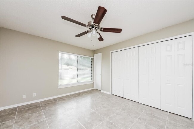 Building Photo - 713 E Flag Way