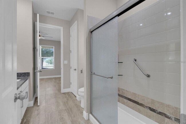 Building Photo - 2487 Empress Dr