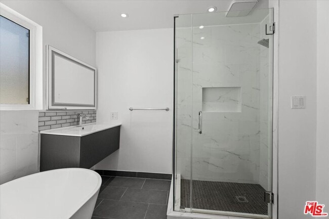 Building Photo - 12423 Martha St