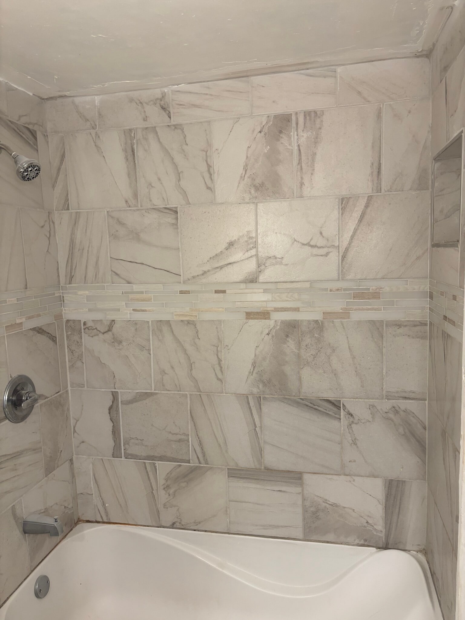 Full bathroom - 9281A W Allyn St