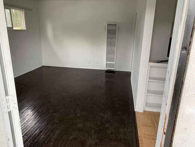 Primary Photo - Please come see our wonderful one bedroom ...