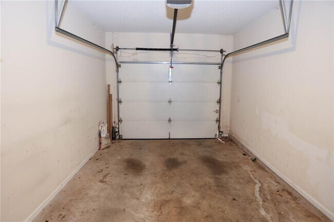 Building Photo - 7116 Blairs View Dr