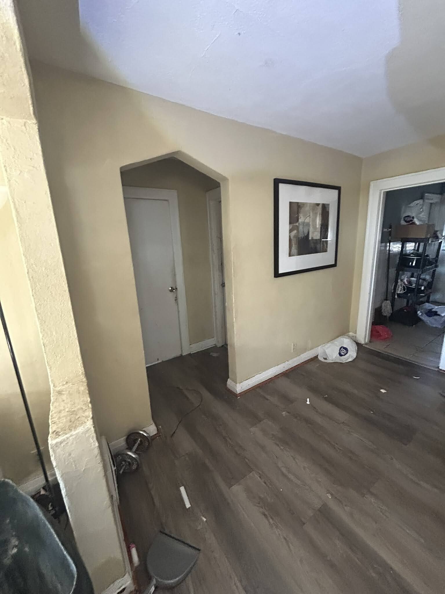 Building Photo - 4025 Beachwood Ave