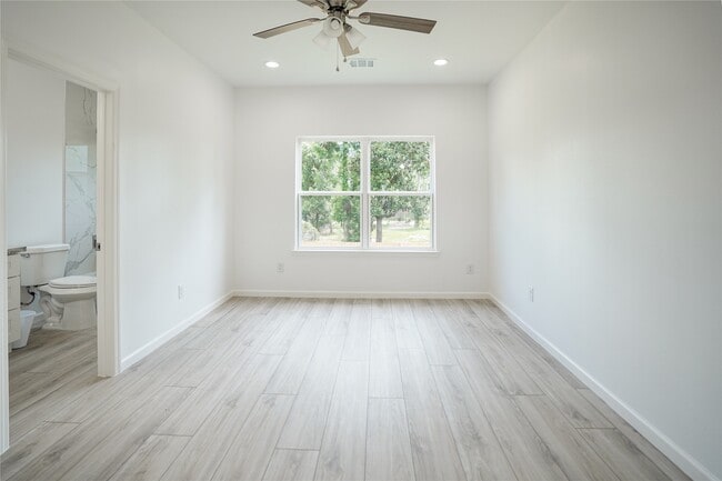 Building Photo - 7914 Laura Koppe Rd