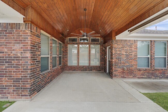 Building Photo - 15103 Russet Bend Ln