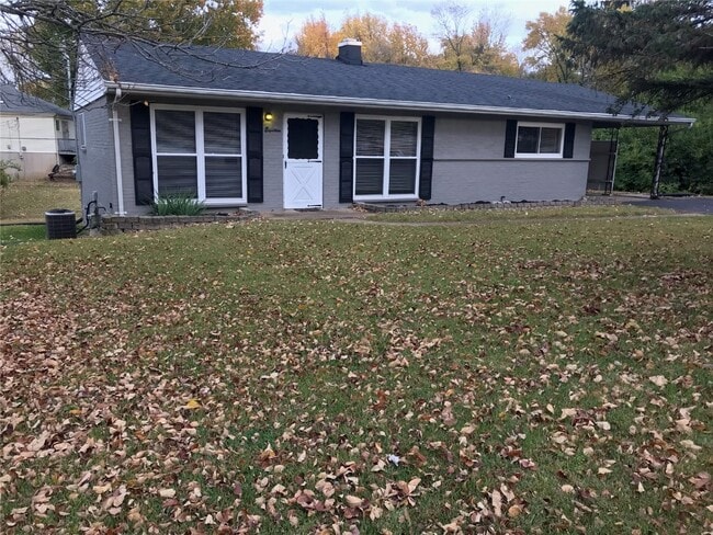 Primary Photo - 18 Country Squire Ct