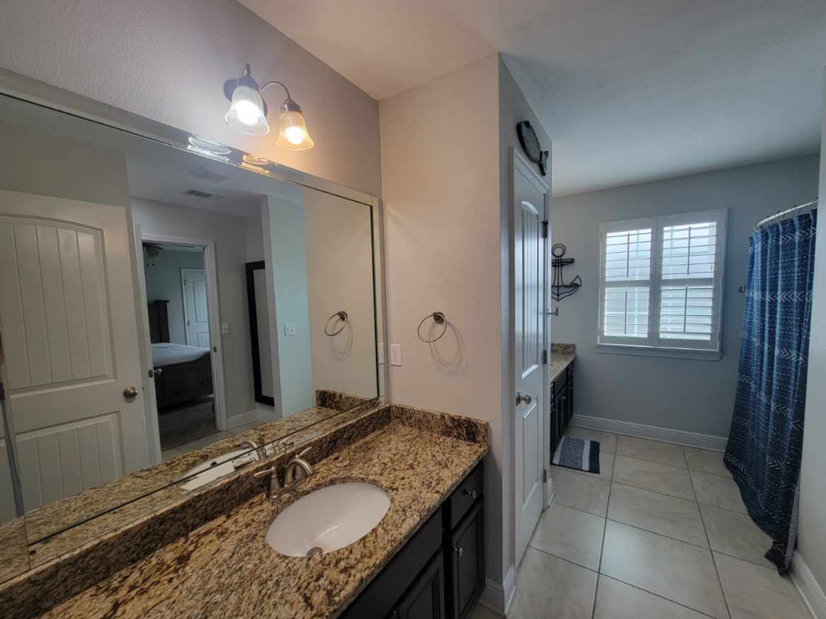 Building Photo - 129 Grayling Way