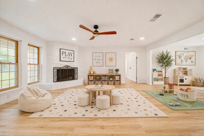 Building Photo - 7914 Oakington Dr
