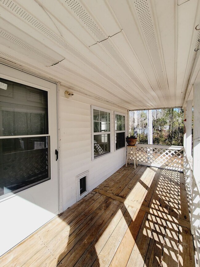 Building Photo - LELAND - Hickory Hollow - 2 Bedroom Mobile...