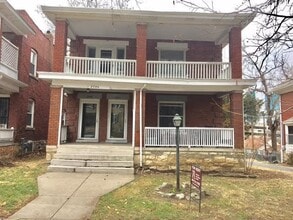 Building Photo - February FREE On This Spacious 2 Bedroom Duplex by KU MED