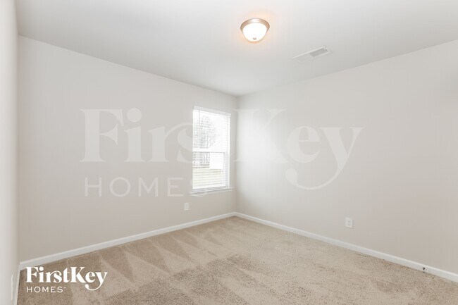 Building Photo - 220 Wellbrook Dr