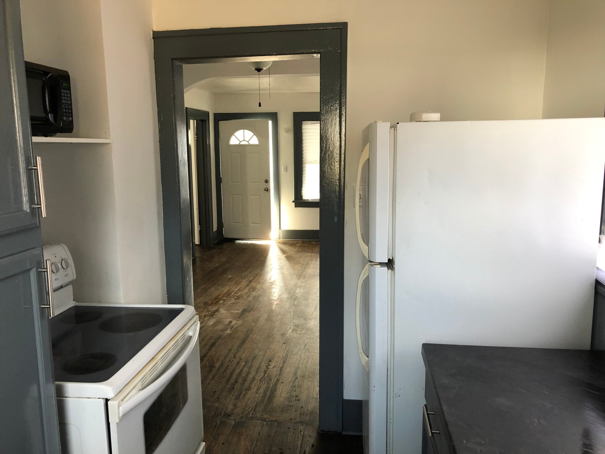 living room from kitchen - 1629 Michigan st