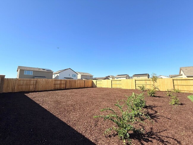 Building Photo - 10370 Bayson Wy