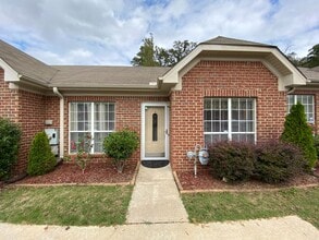 Building Photo - Cozy Home with Fenced-In Backyard for Rent in Bessemer! Available to View with 48 Hours Notice!
