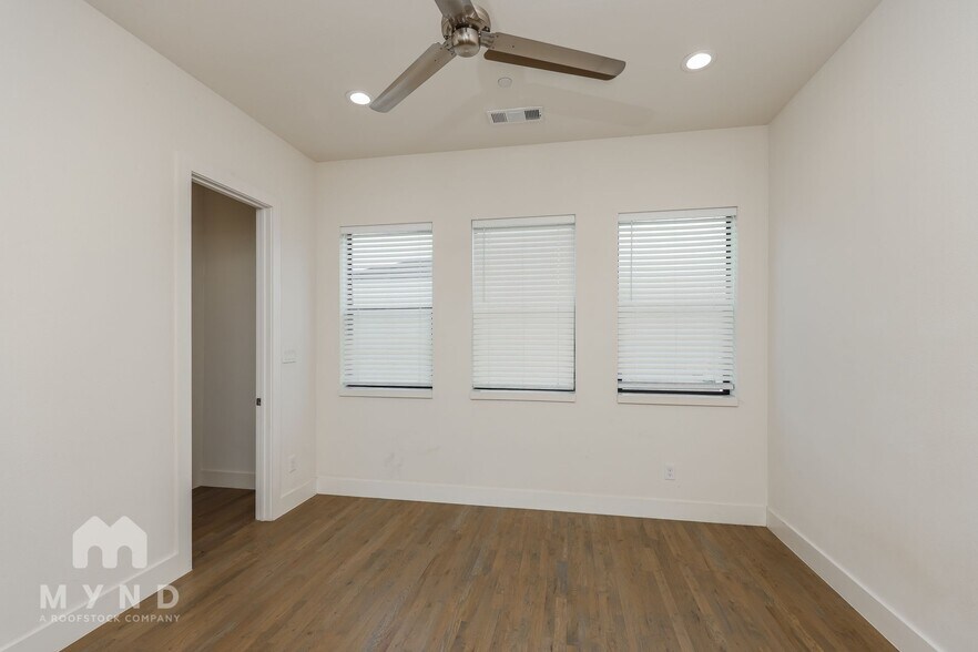 Building Photo - 4515 Cabell Dr