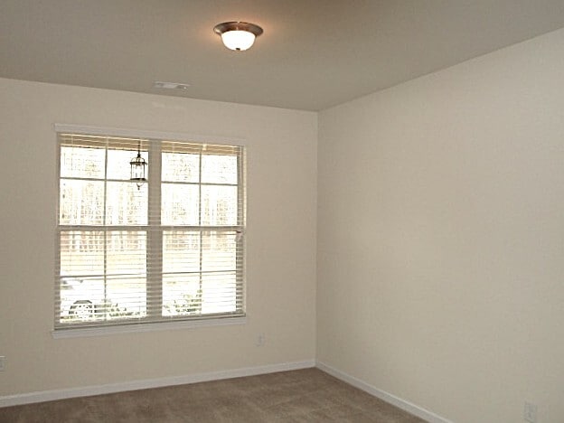 Building Photo - 307 Victoria Heights Dr