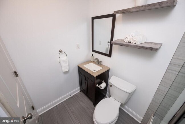 Building Photo - 2102 Berges St