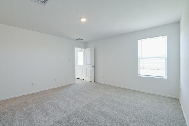 Building Photo - 6847 Flowering Ginger Ln