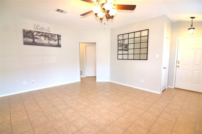Building Photo - 2140 Pearson Way