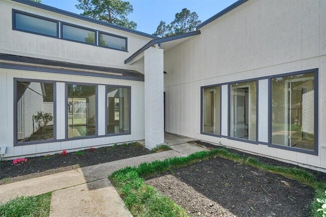 Building Photo - 3503 Dawnwood Dr