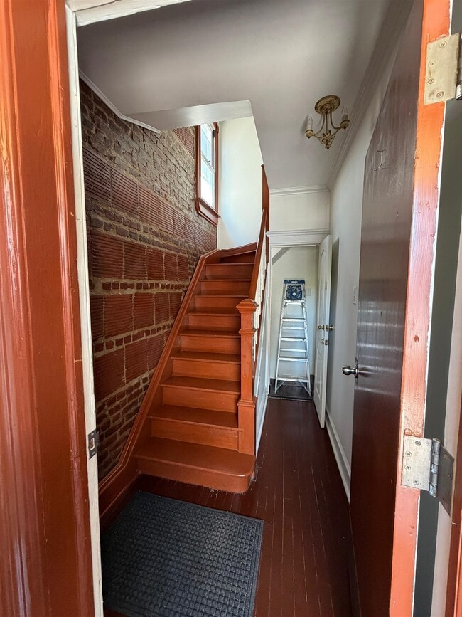 Building Photo - 214 72nd St