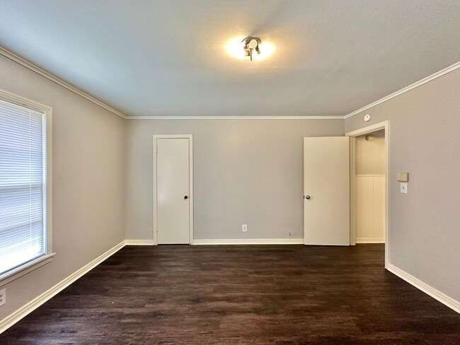 Building Photo - Available Now! 3 Bed 1.5 Bath, Tyler Tx!