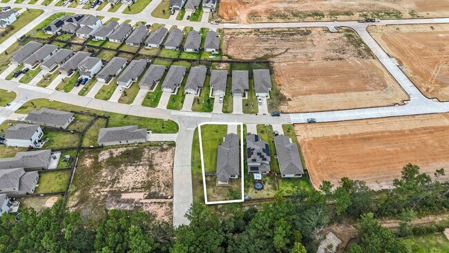 Building Photo - 25207 Pomegranate Pl