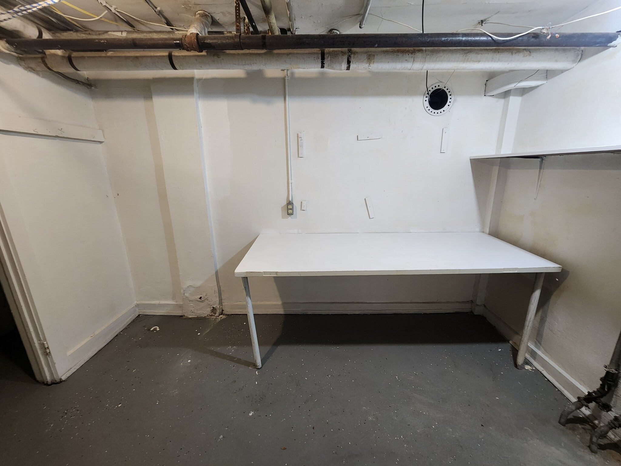 Laundry table - 2107 N 51st St