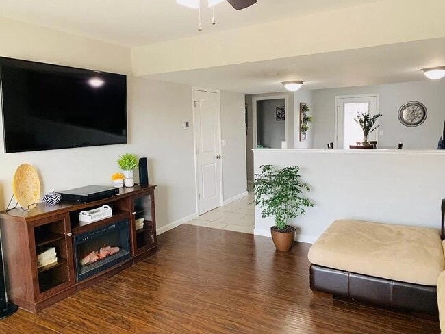 Building Photo - 477 Eve Estates Dr