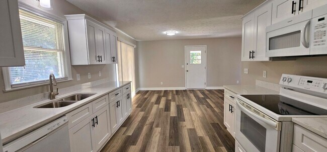 Building Photo - Get ½ Month Free—Apply & Get Approved! 3-B...