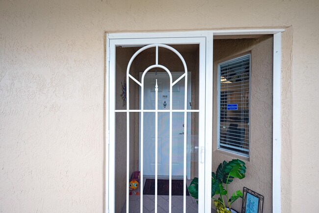 Building Photo - 5749 Gemstone Ct