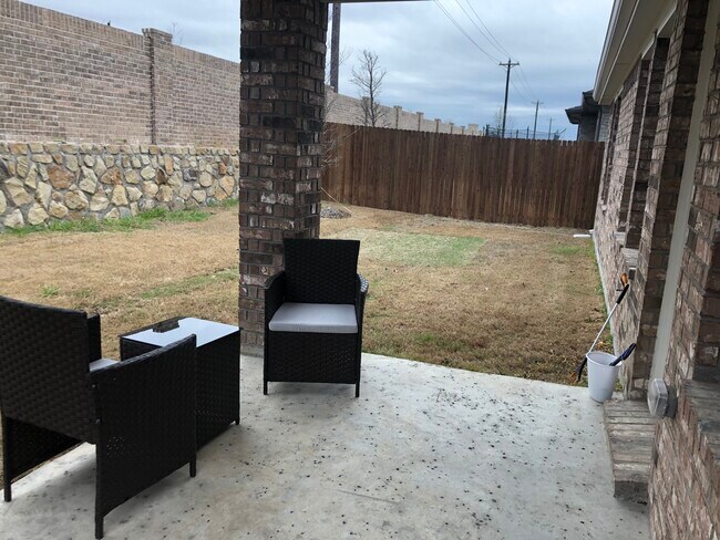 Building Photo - 5203 Bellhurst Dr