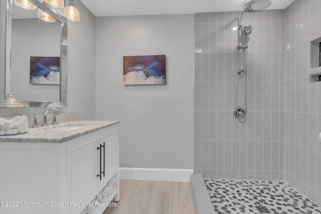 Building Photo - 21 Pearce Ave