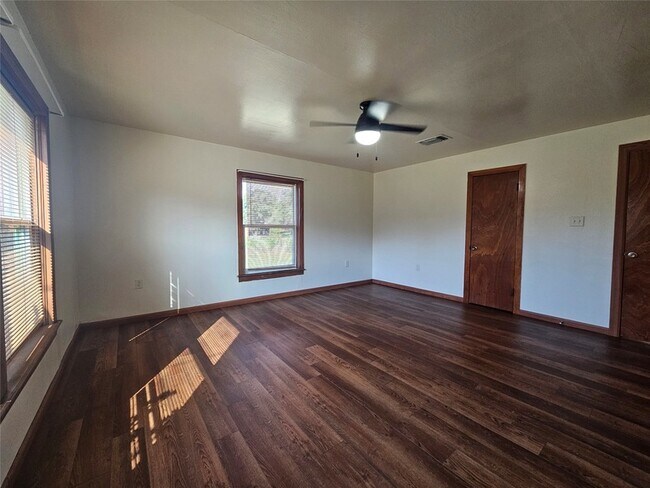 Building Photo - 2901 Ranger Hwy