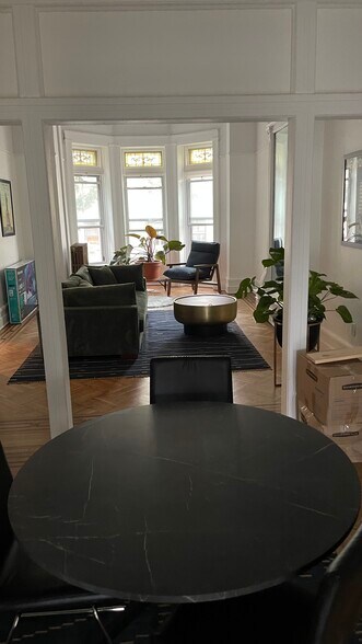 Building Photo - 39 Hawthorne St