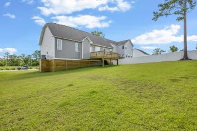 Building Photo - Creekside at Aragona Village