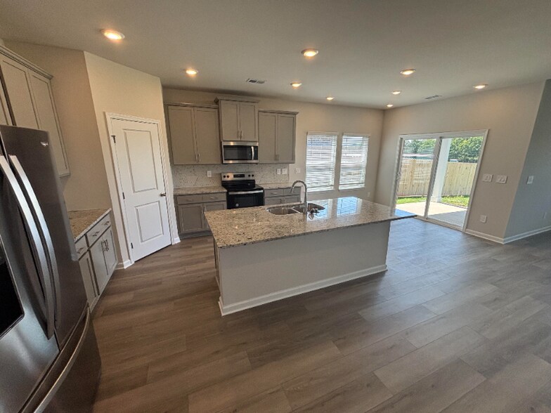 Building Photo - 29343 Satilla Cir