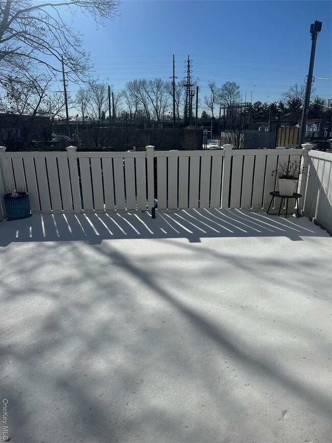 Building Photo - 17 Lee Ave