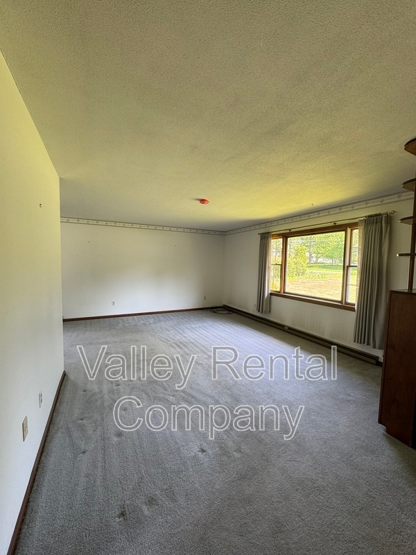 Building Photo - 120 Mt Warner Rd