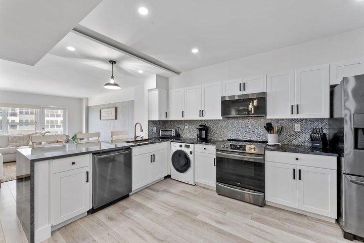 Building Photo - 3750 Galt Ocean Dr