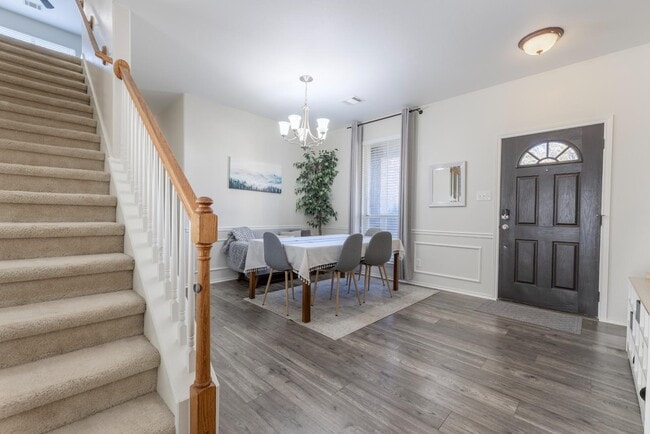 Building Photo - 9026 Hilltop Crossing Dr