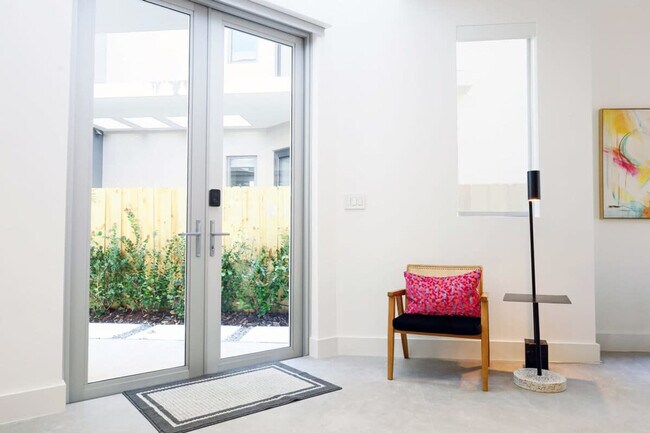 Building Photo - 3118 Elizabeth St