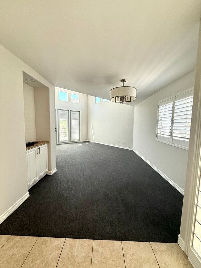 Building Photo - Penthouse Condominium in a Prime Irvine Lo...
