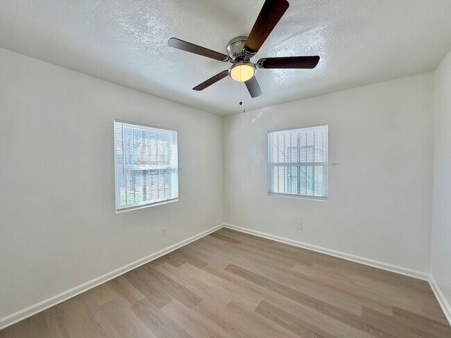 Building Photo - 11366 Chamberlaine Way