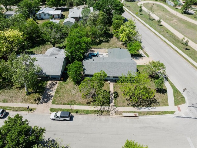 Building Photo - 7706 Delafield Ln